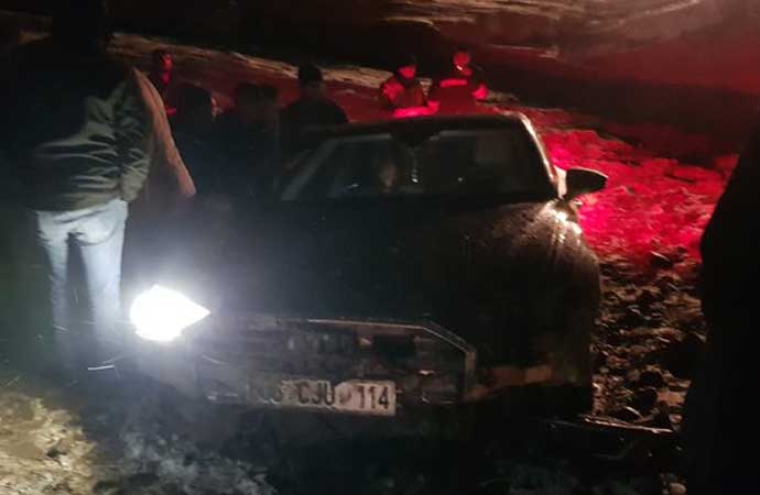 Siirt Milletvekili Beştaş Kaza Geçirdi: Ağır Yaralı