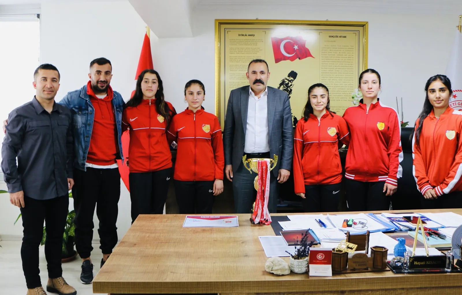 Siirtli Tenis Oyuncuları Bölge Birincisi Oldu