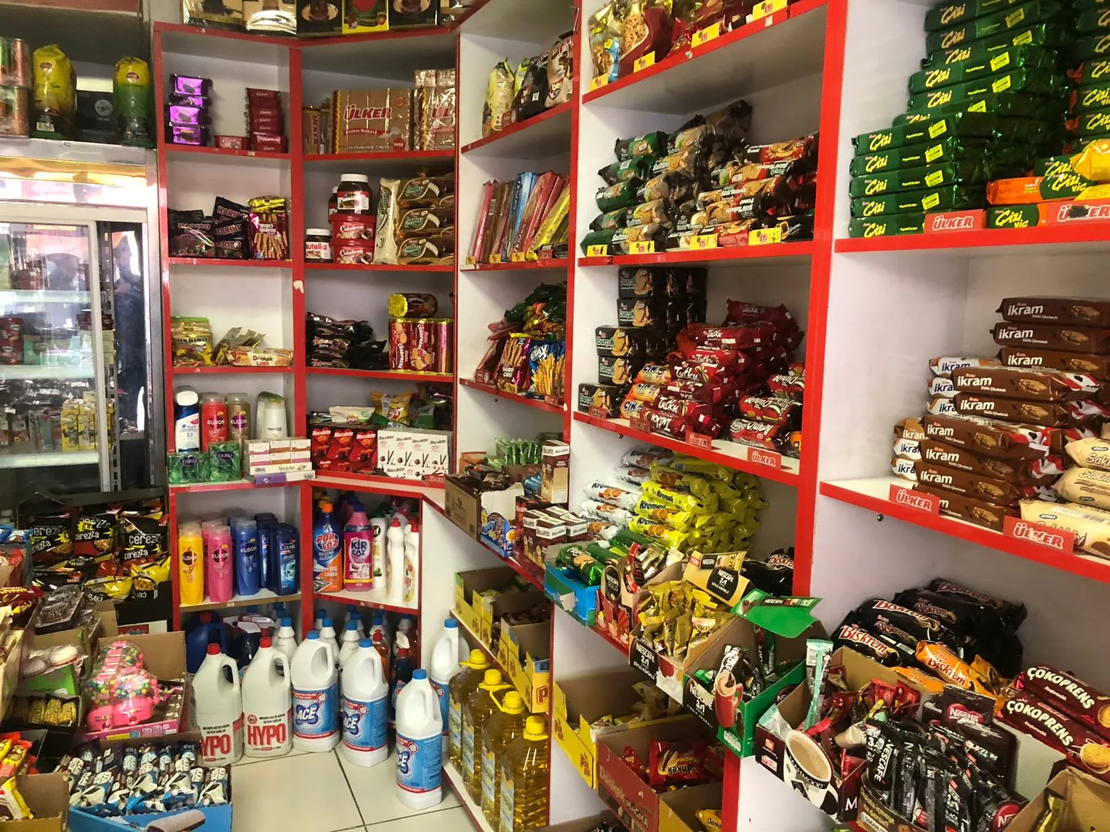 Bakkal Amcalar Tarihe Karışıyor