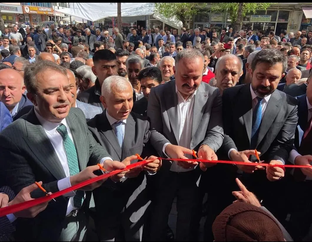 Kurtalan’da Ak Parti Seçim Lokali Açıldı
