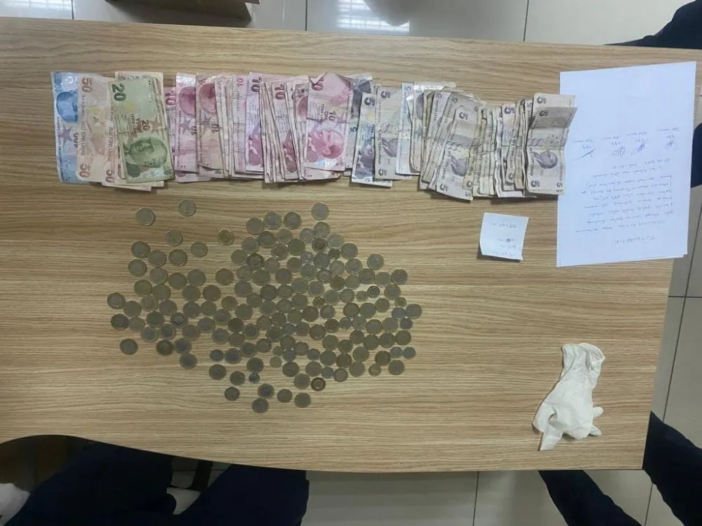 Dilencilerin Üzerinden Yüzlerce Lira Çıktı