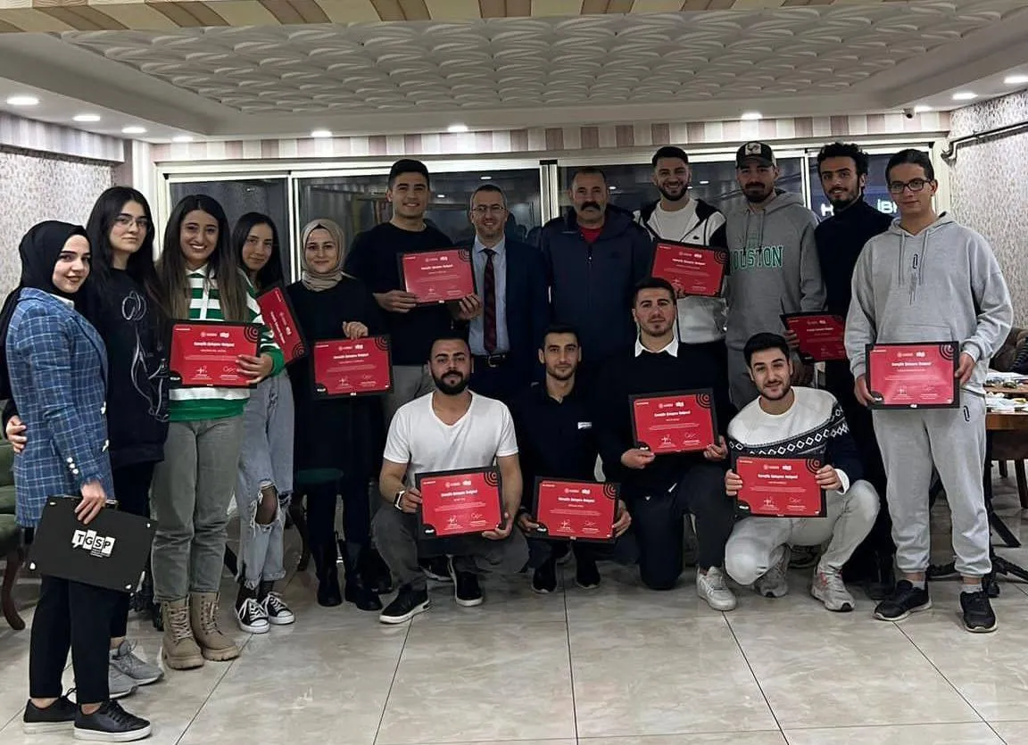 Siirtli Genç Liderlere Sertifikaları Verildi