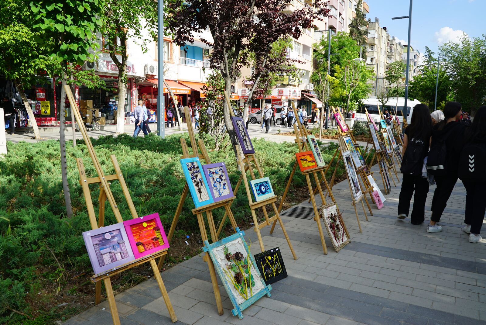 Yıl Boyunca Ürettiler Şimdi Sergiliyorlar