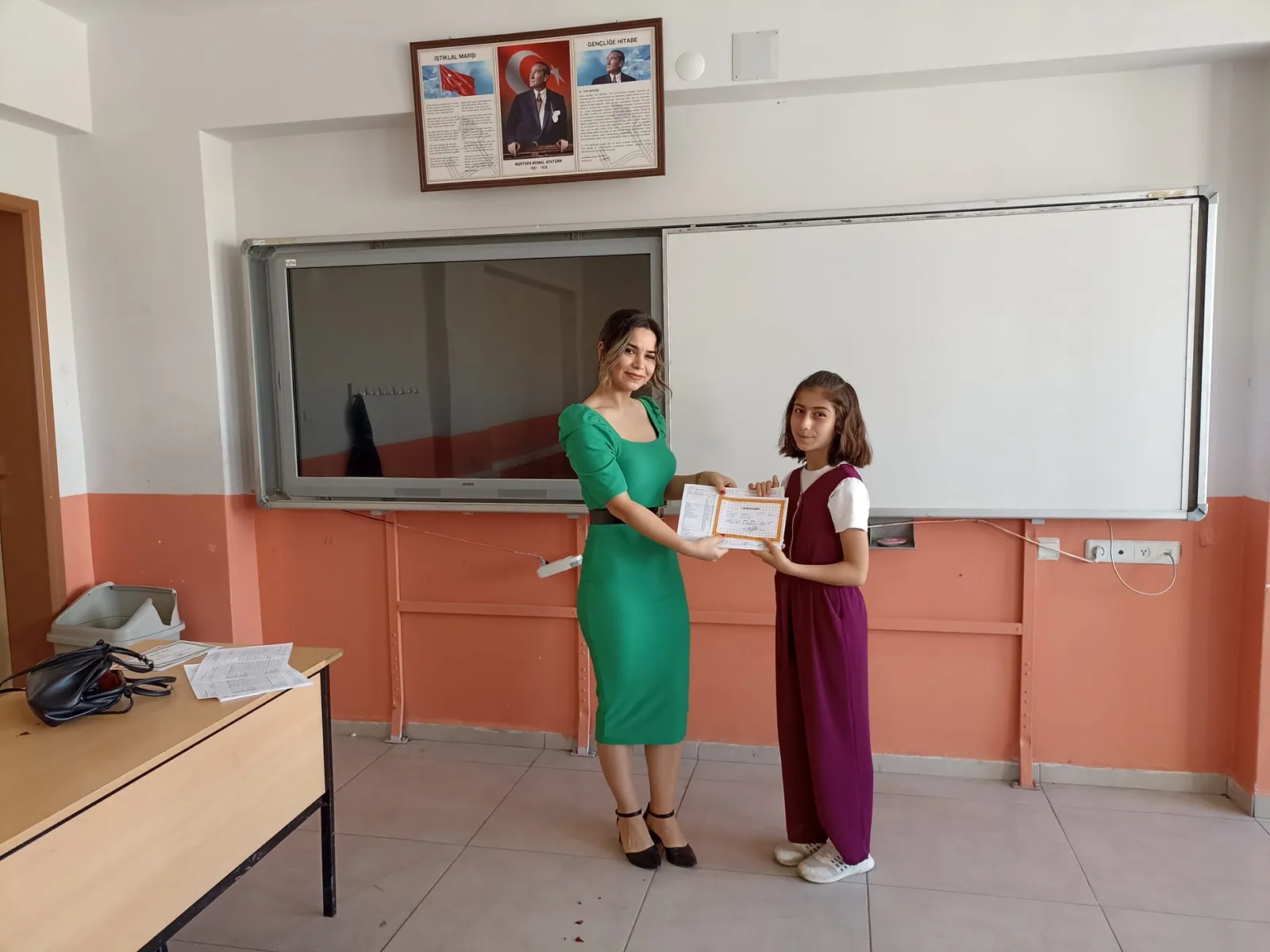 Yıl Bitti, Karneler Alındı