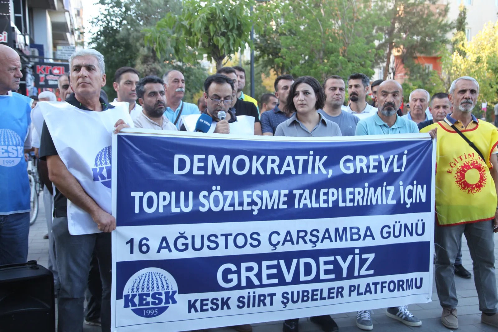 KESK: “İnsanca Yaşamaya Yetecek Bir Ücret Artışı Yok”
