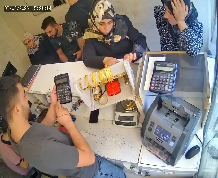 Kuyumcudaki 185 Bin TL’lik Hırsızlık Kameraya Yansıdı