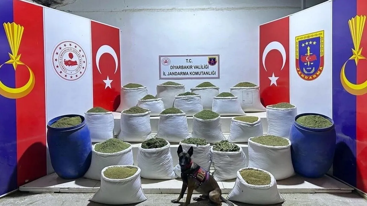 Diyarbakır'da 2 Ton Esrar Ele Geçirildi