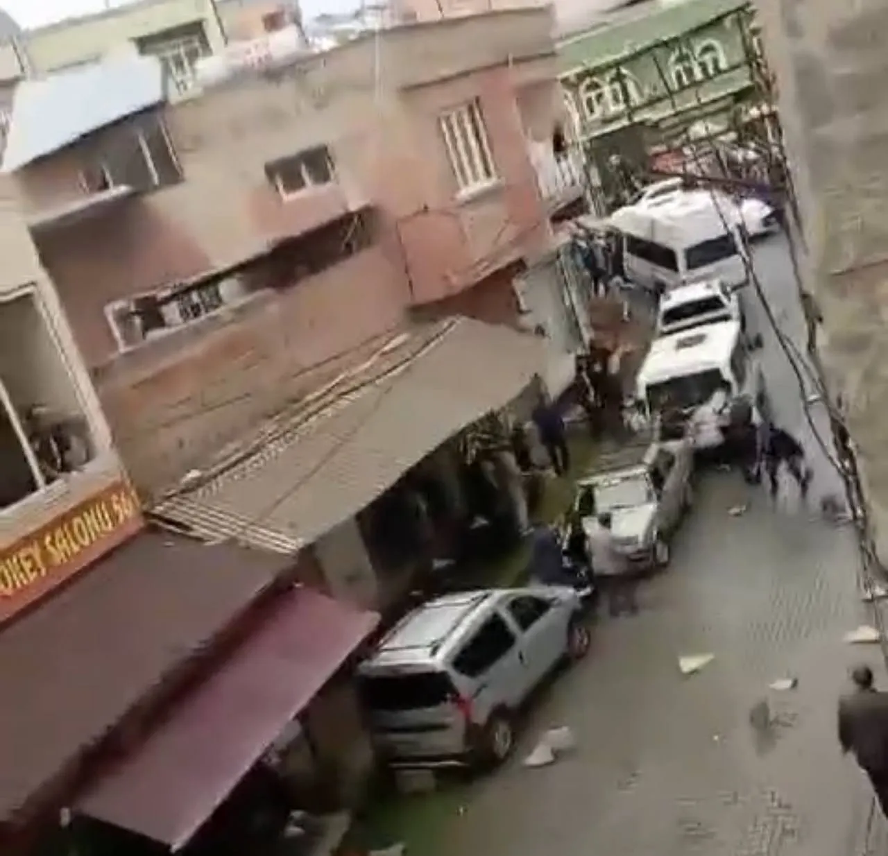 Siirt’te Kavga, Sandalyeler Havada Uçuştu