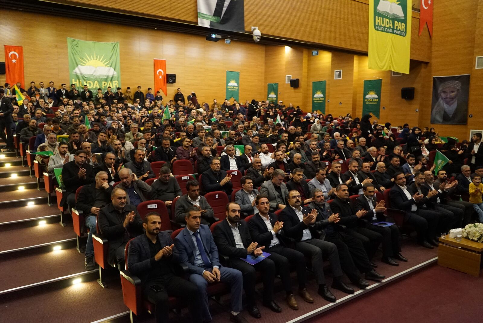 Hüda Par Kongresi Gerçekleştirildi