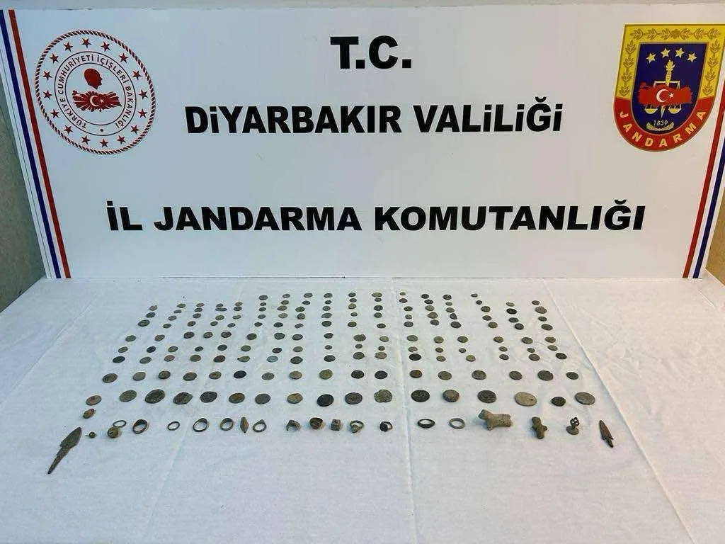 Asurlara Ait Sikke ve Malzemeler Ele Geçirildi