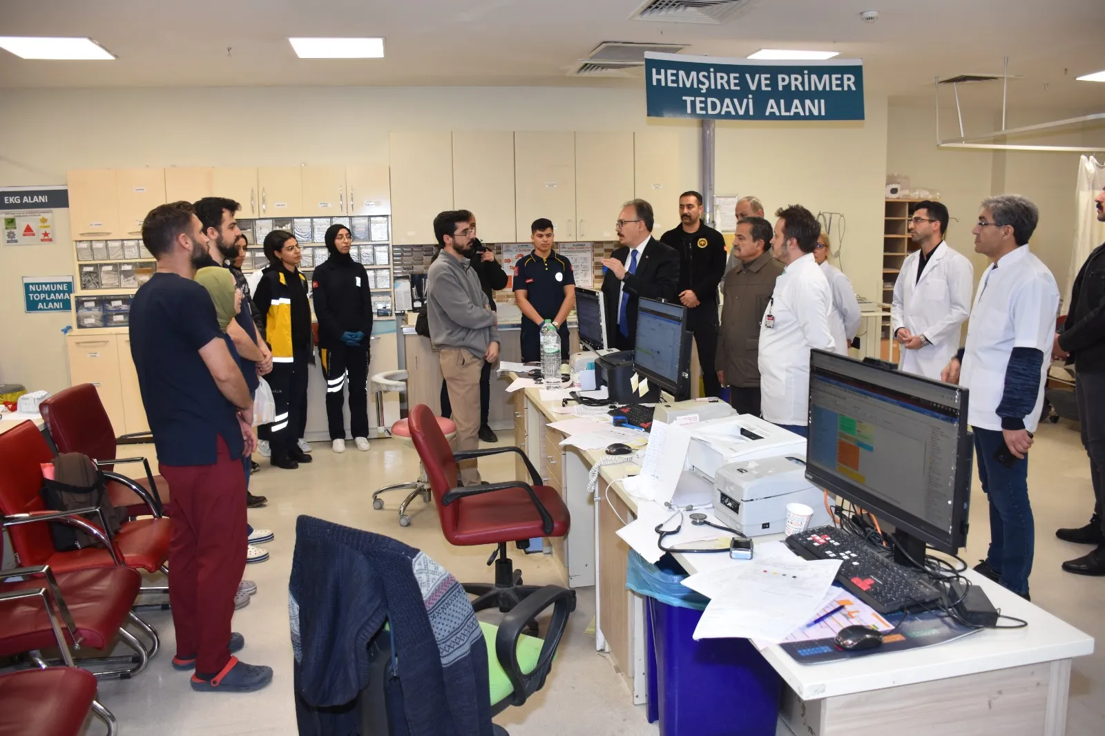 Vali Kızılkaya Şiddete Uğrayan Doktora Ziyarette Bulundu