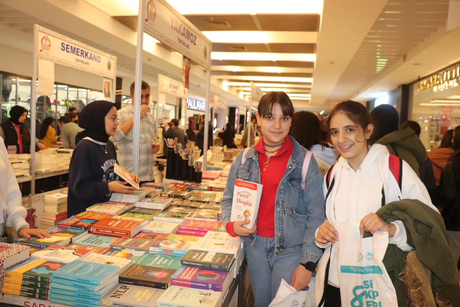 Siirt Kitap Fuarı Sona Erdi: “196 Bin Kişi Ziyaret Etti”