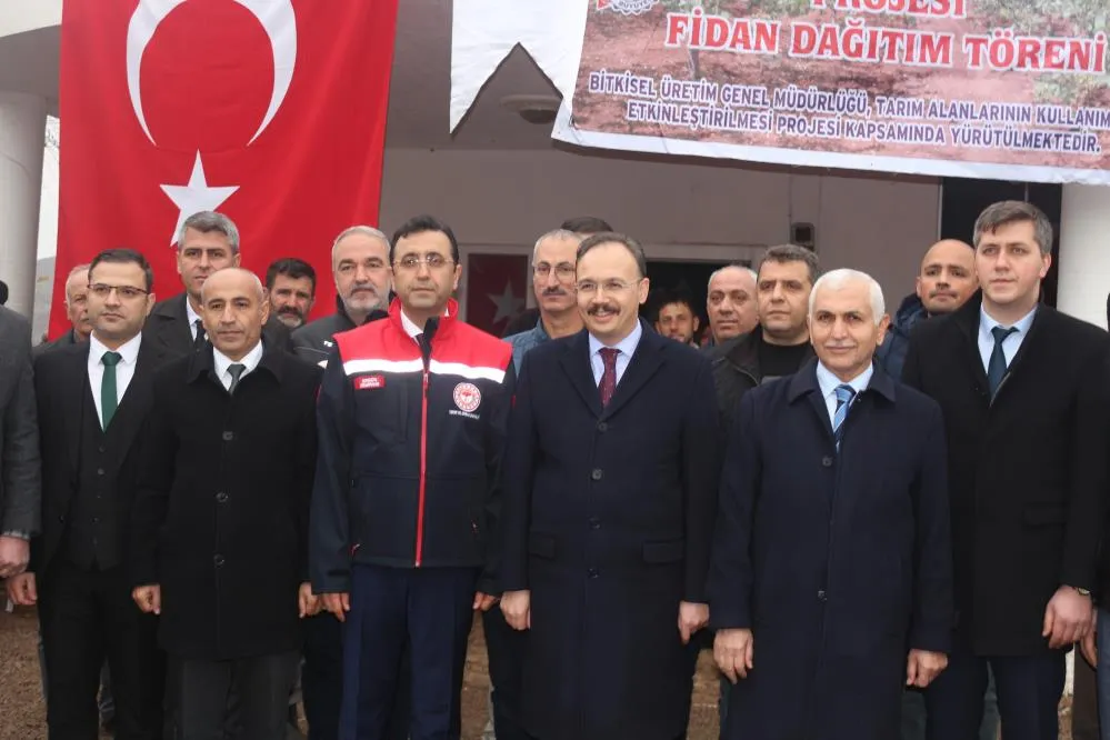 Siirt'te 100 Bin Fıstık Fidanı Dağıtıldı