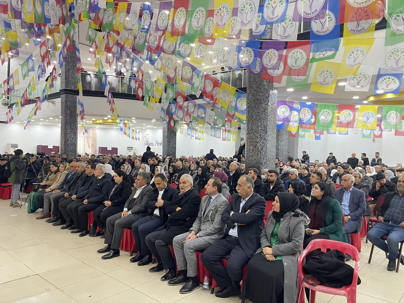 Siirt ve Kurtalan’da Ön Seçim Başladı