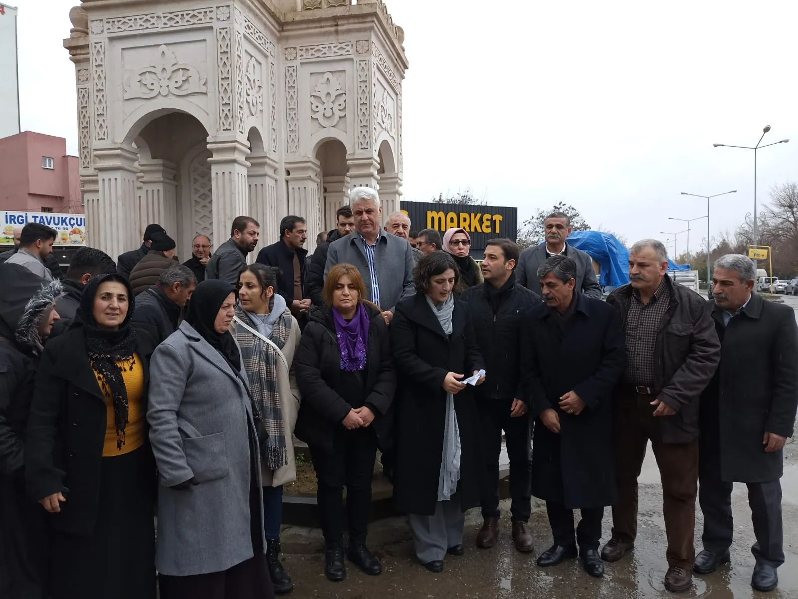 DEM Partili Sarıtaş: “Halkın İradesine Ket Vurmaya Çalışıyorlar”