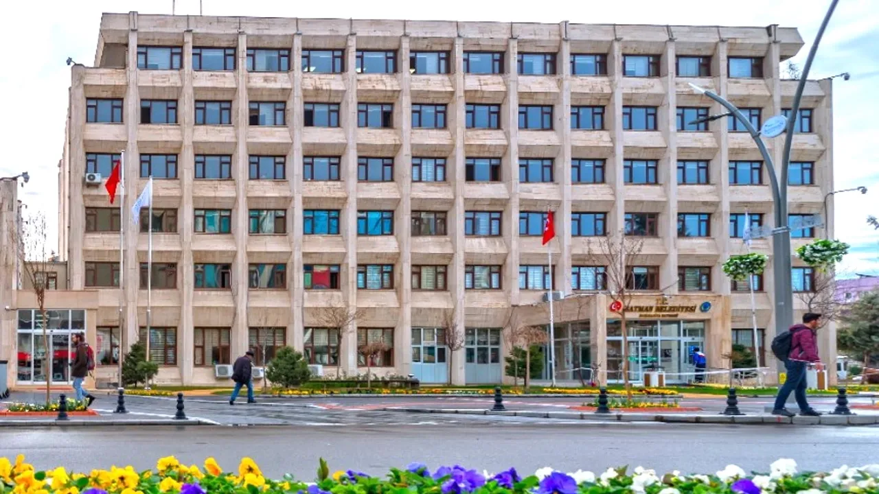 Seçim Öncesi Belediyeye 45 Personel Alınıyor