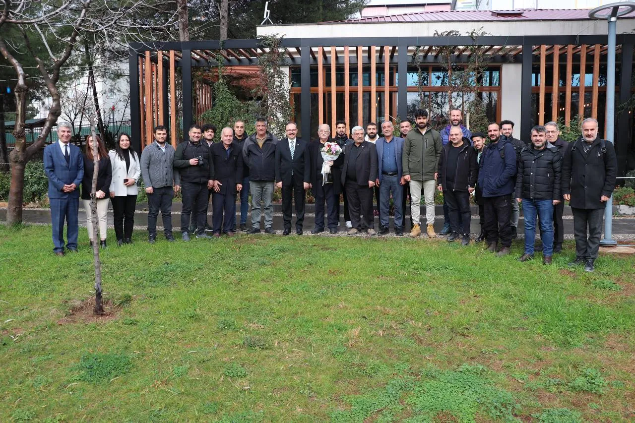 Siirt Valisi Gazetecilerin Gününü Kutladı