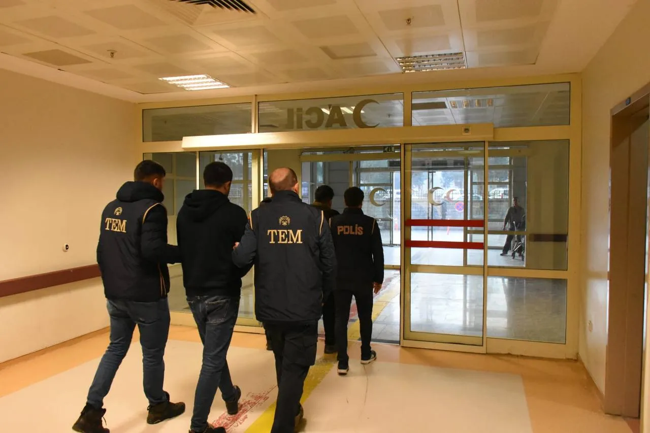 Siirt'te FETÖ Operasyonu: 3 Gözaltı