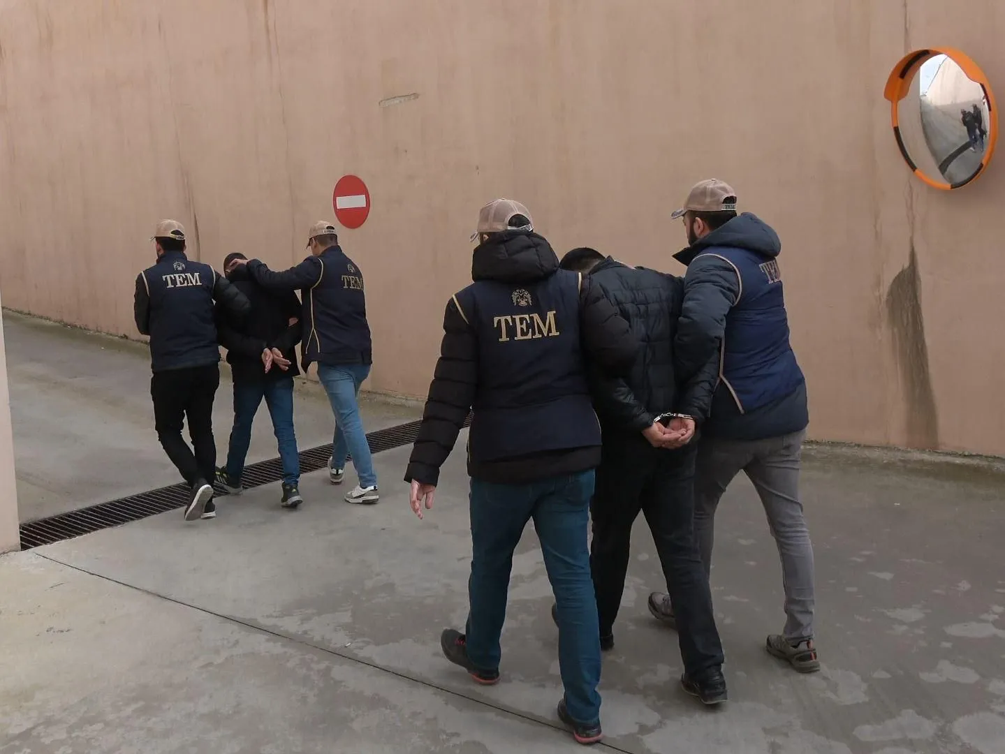 Terör Propagandası Yapan 2 Şüpheli Yakalandı