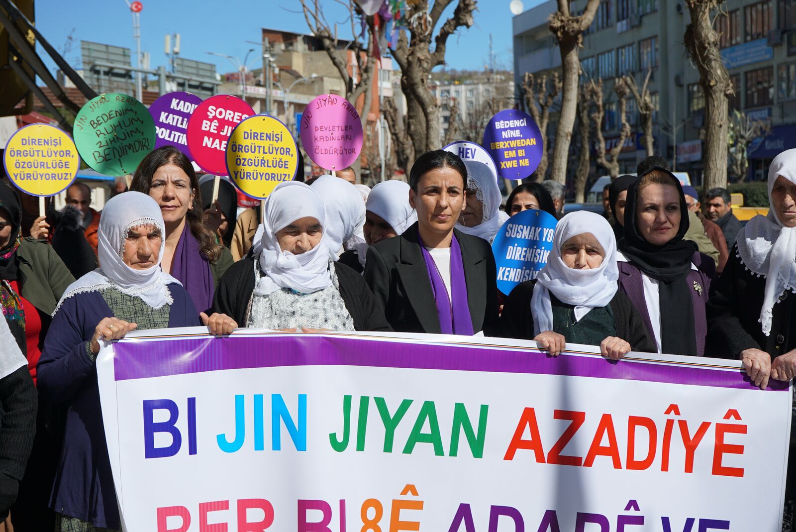DEM Parti: “Gelecek Sürecin Belirleyicisinin Kadınlar Olacak”
