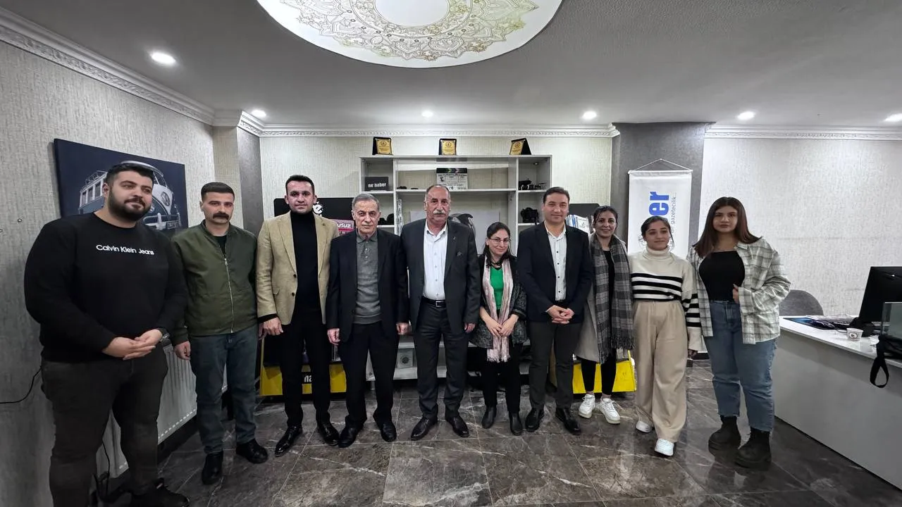 DEM Parti Adayları Ne Haber’i Ziyaret Etti