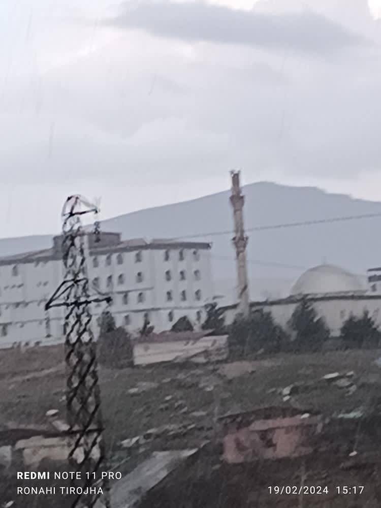 Siirt’te Cami Minaresine Yıldırım Düştü