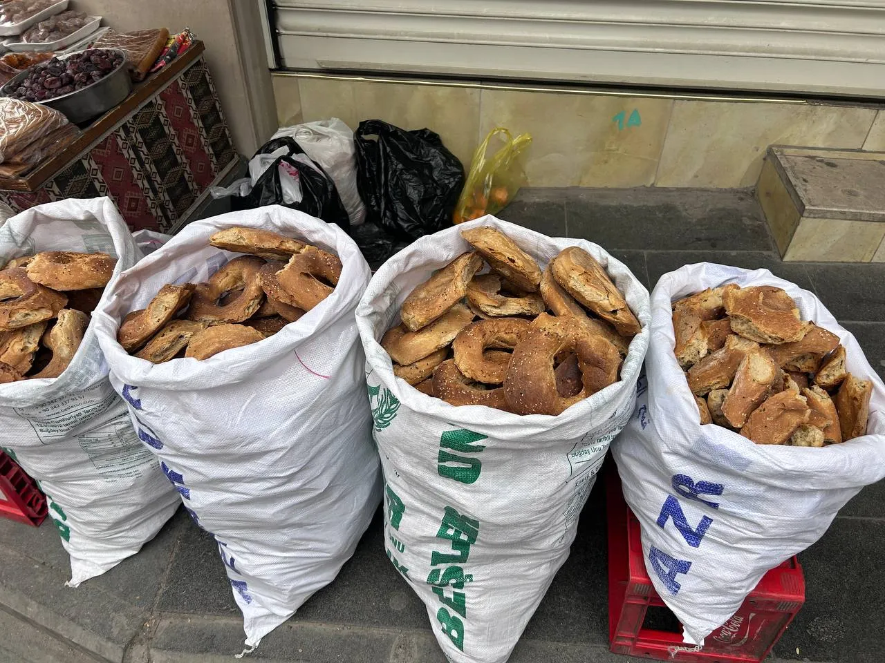 Siirtlilerin Vazgeçilmezi Sert Ekmek