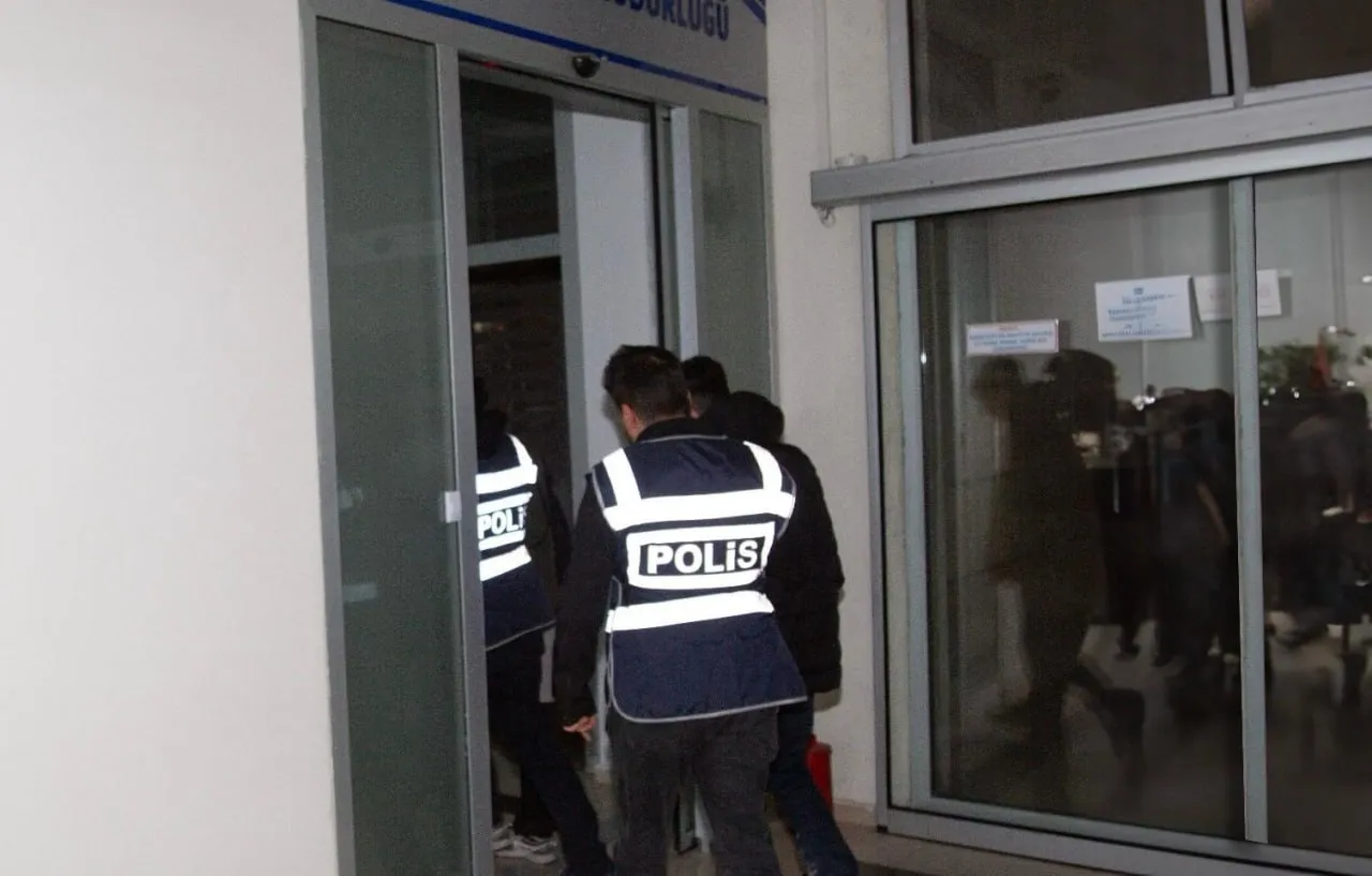 Siirt'te Hırsızlık Operasyonu: İki Kişi Tutuklandı