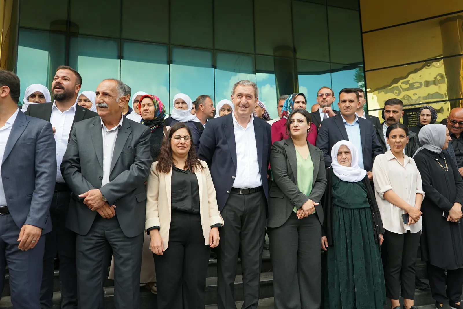 DEM Parti Eş Genel Başkanı Bakırhan Siirt’te Konuştu: “Bu Defa Kayyuma İzin Vermeyiz”