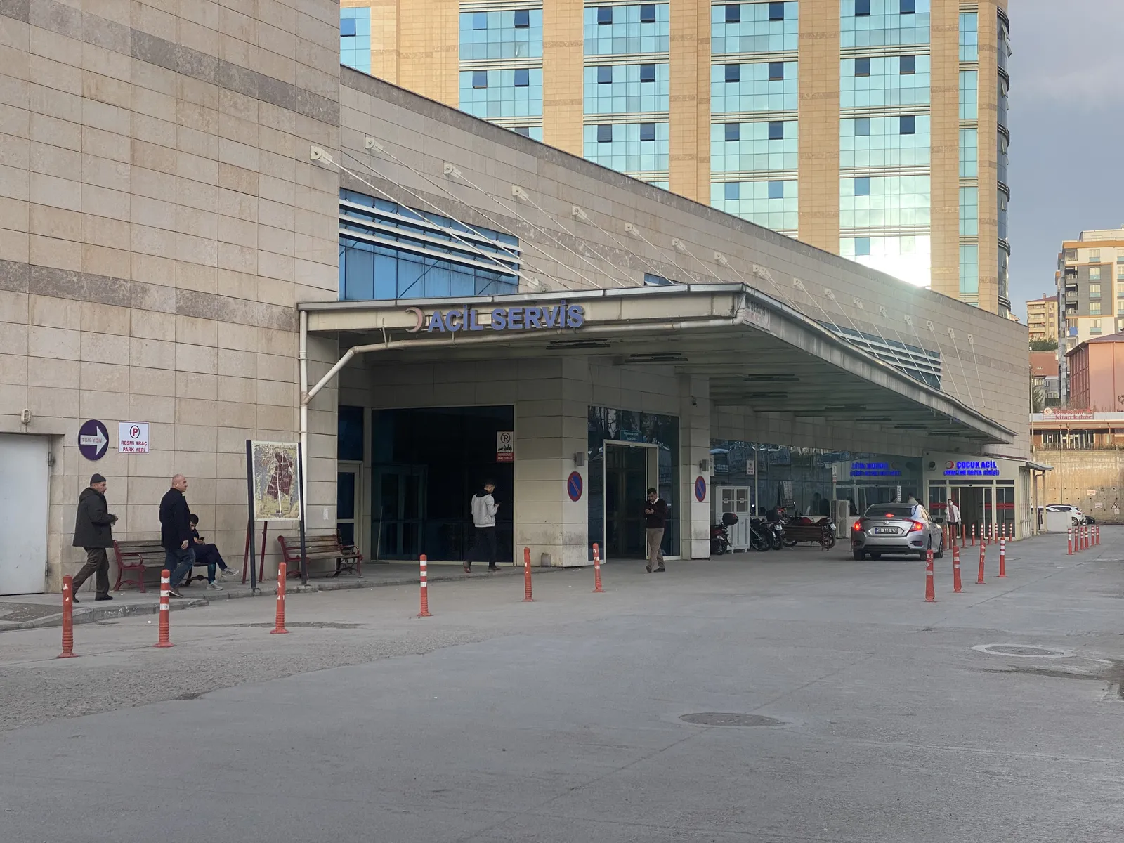 Siirt’te Bacağını Tarım Aracına Kaptıran Genç Ağır Yaralandı
