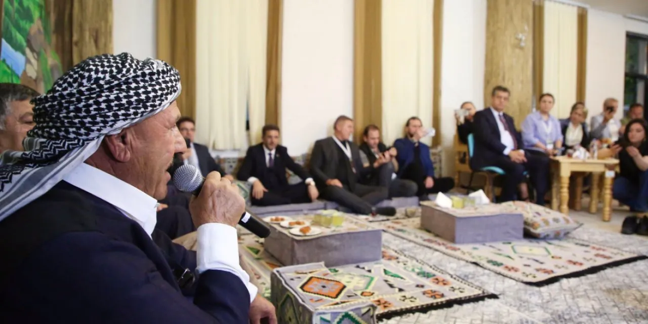 Turizm Kongresinde Dengbêj Dinletisi Gerçekleştirildi