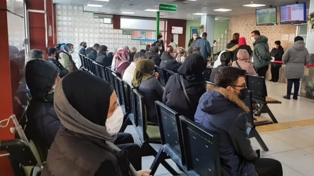 Diyarbakır'da 'Onaylı Randevu' Sisteminde Onaylayacak Randevu Bulunamıyor