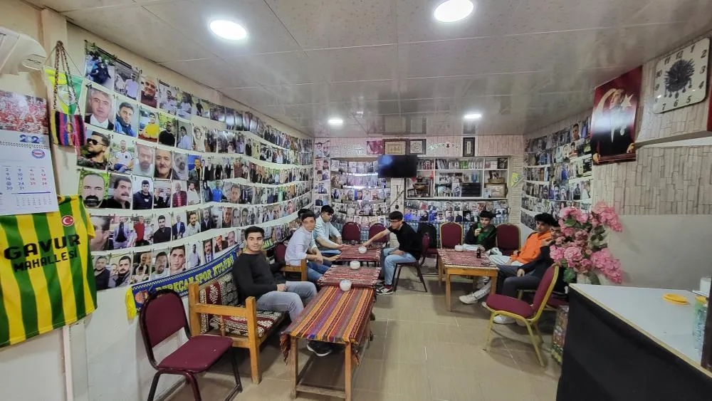 Bu Çay Ocağında Duygulanmamak Elde Değil
