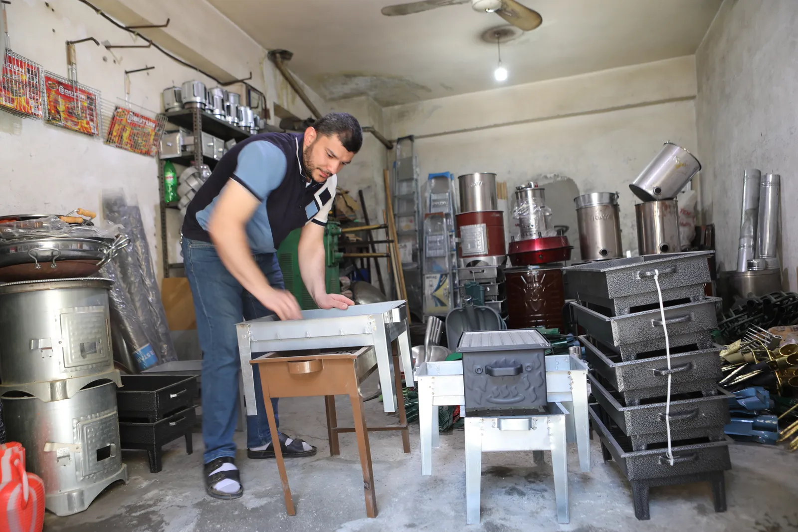 Siirt’te Piknik Sezonuyla Birlikte Mangal Satışlarında Artış Yaşanıyor