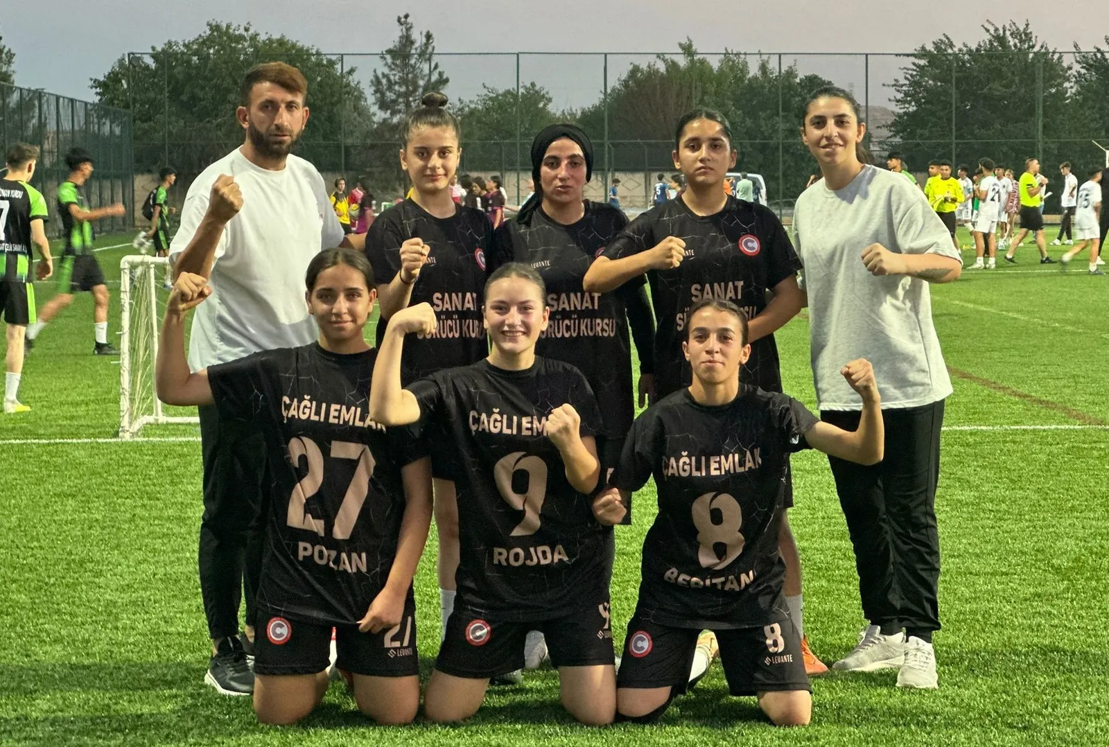 Şırnaklı Kızlar, Sokak Futbolu 5x5 Oyunlarında Bölge Şampiyonu Oldu