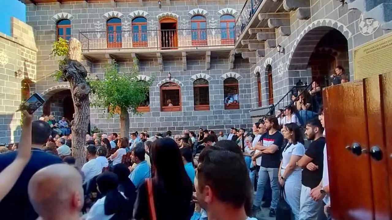 Ahmed Arif Ölüm Yıl Dönümünde Diyarbakır'da Anıldı