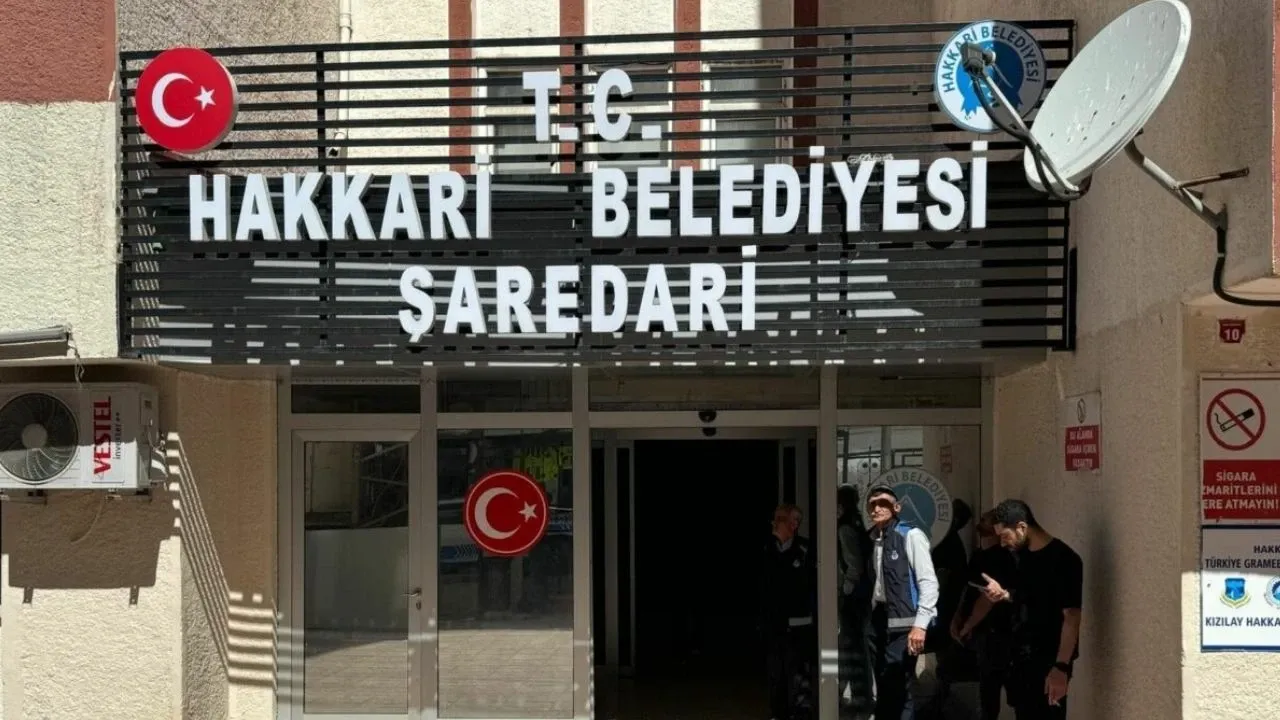 Hakkari Belediyesi'ne Kayyum Atandı