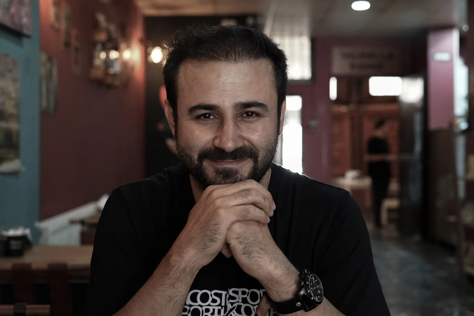 “Belki Mevsim Ezşiir Olur ve Her Yer Şiir Kokar”