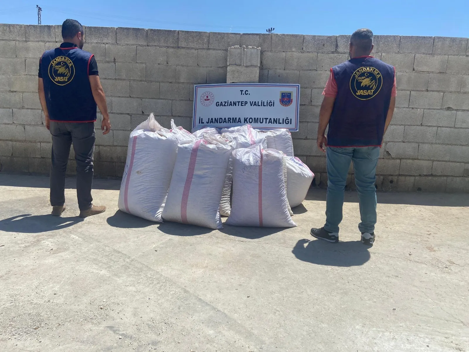 Babasının Tarlasından 1,5 Ton Fıstığı Çalan Şüpheli Yakalandı