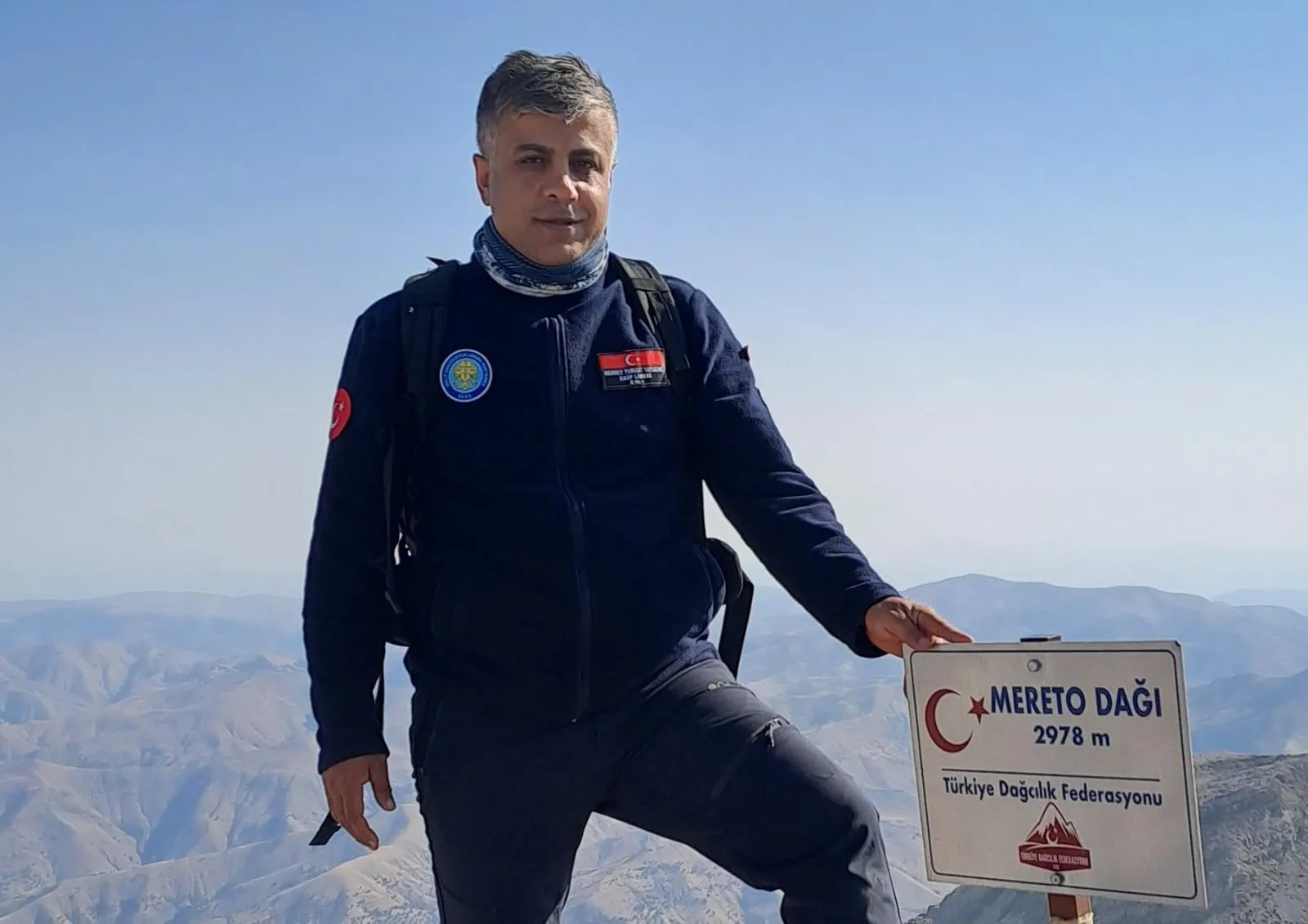 Depremde Hayatını Kaybedenlerin Anısına Zirve Tırmanışı Gerçekleştirdiler