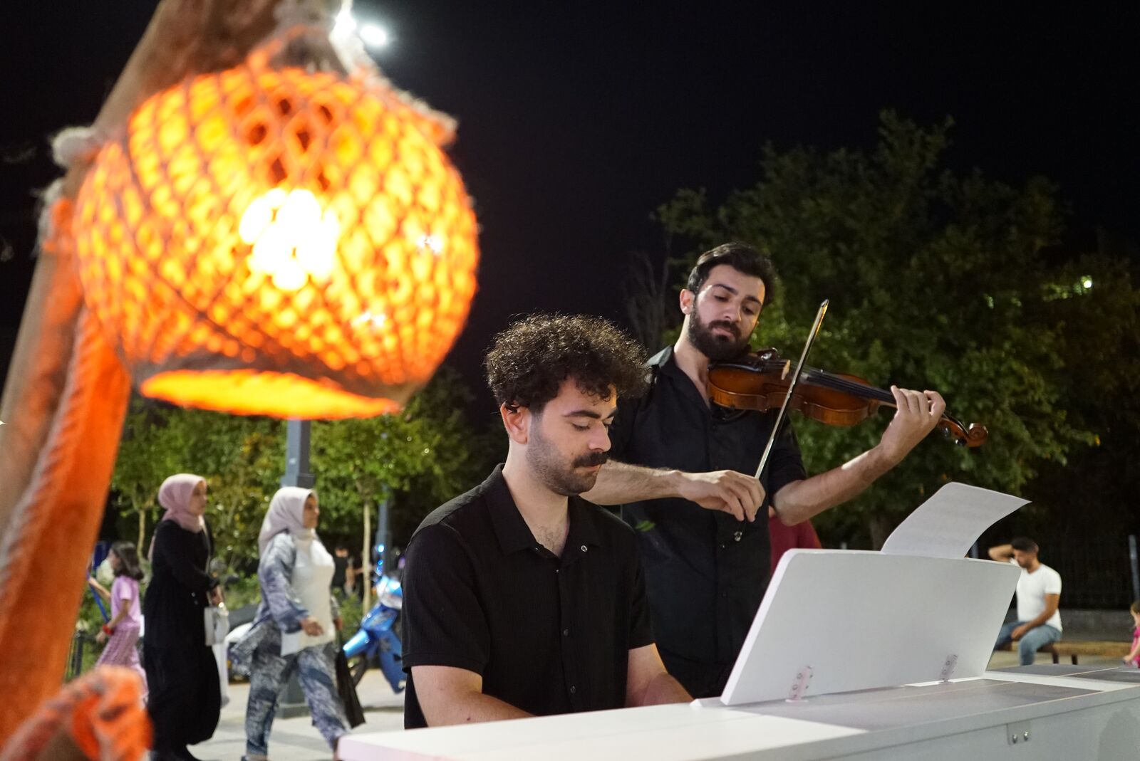 Şehrin En İşlek Caddesi’nde Klip Çekildi
