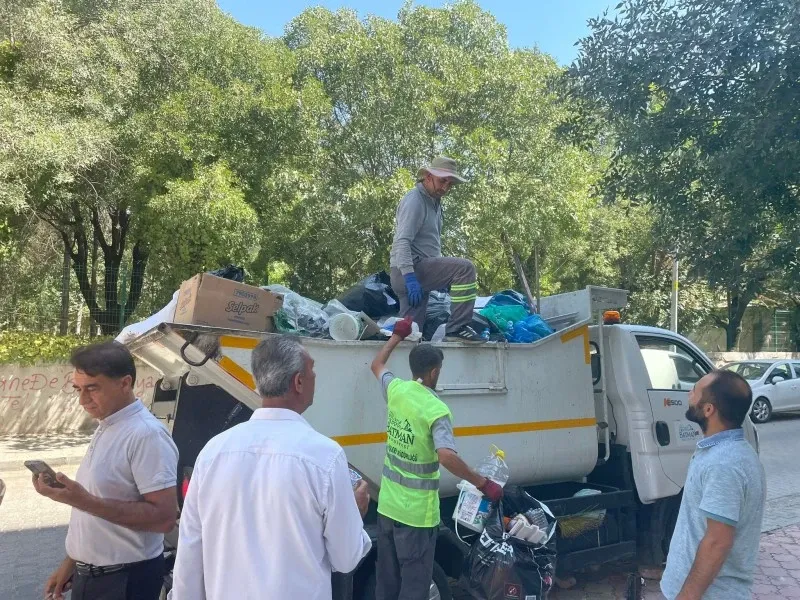 Çöp Evden 20 Ton Atık Çıkarıldı