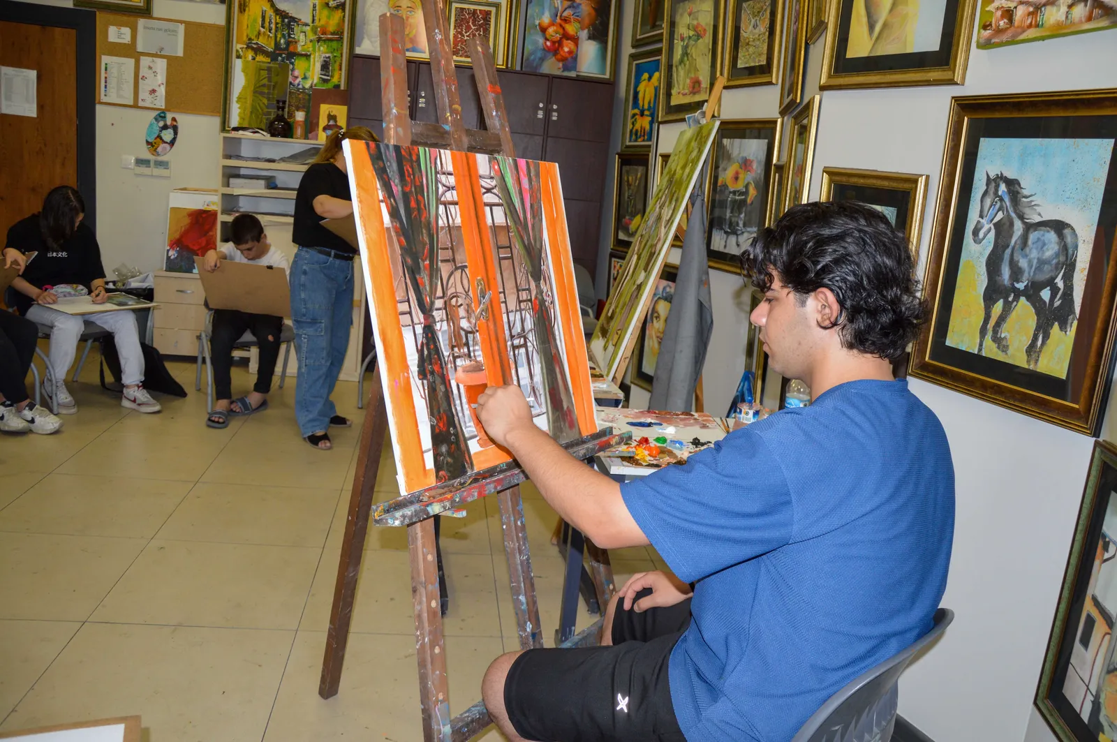 Öğrenciler Ücretsiz Sanat Kurslarından Faydalanıyor