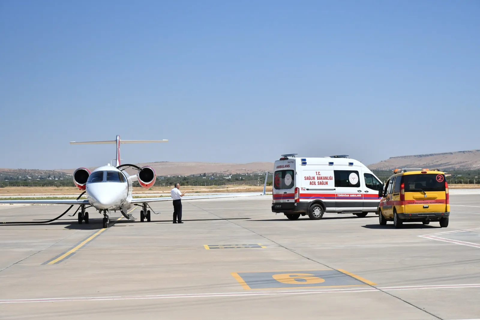 Yenidoğan Bebek, Ambulans Uçakla İstanbul'a Sevk Edildi