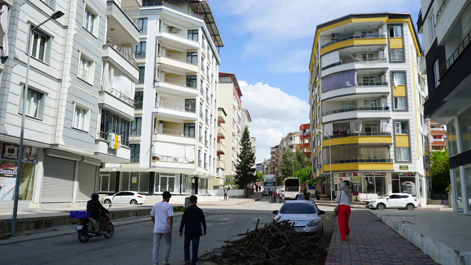 Kiralar Maaşlarla Yarışıyor