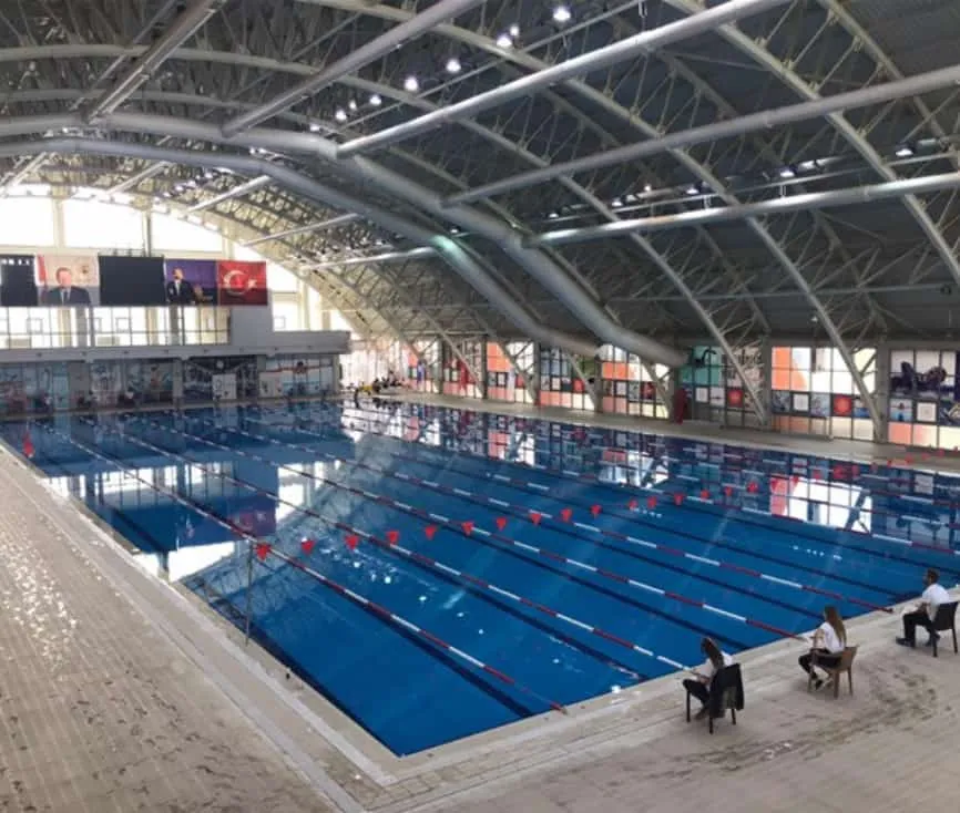 Yüzme Öğrenmek İçin Girdiği Olimpik Havuzda Boğuldu