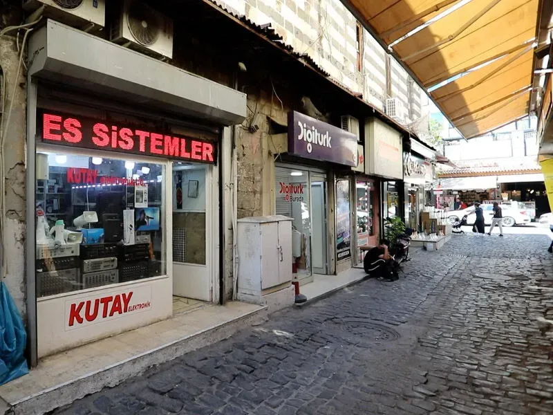 70 Yıllık Sokağın Son Ustaları