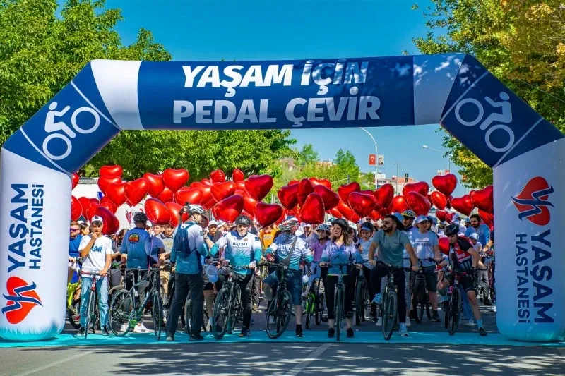 Batman’da Pedallar Kalp Sağlığı İçin Döndü