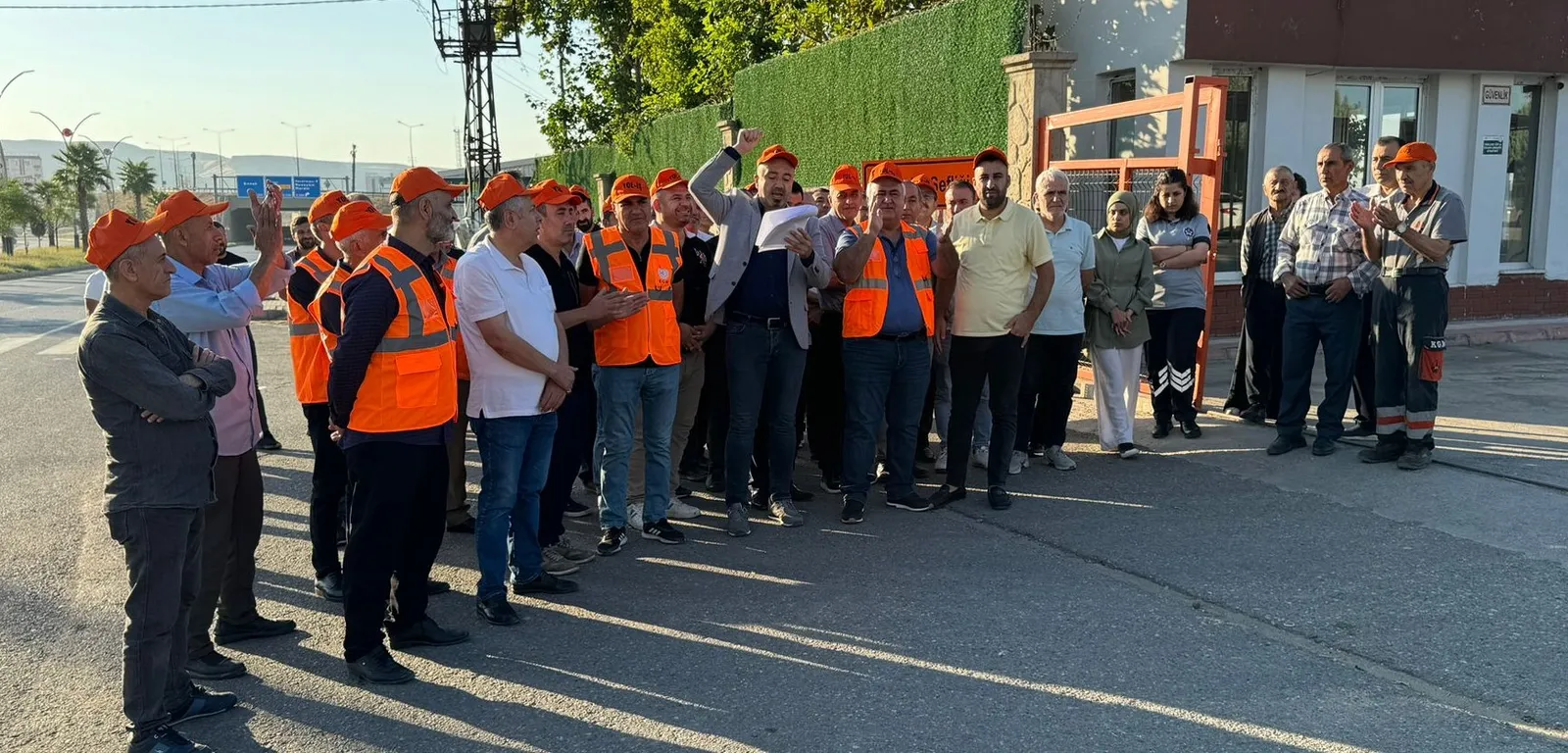Gelegen, “Bozulan Ekonominin Bedelini İşçiler Ödememeli”