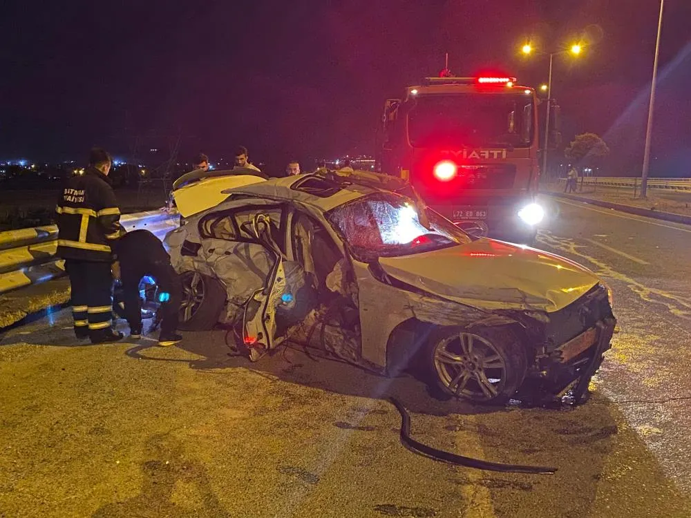 Batman’da Yarıştıkları İddia Edilen İki Otomobil Çarpıştı: 1 Ölü, 3 Yaralı